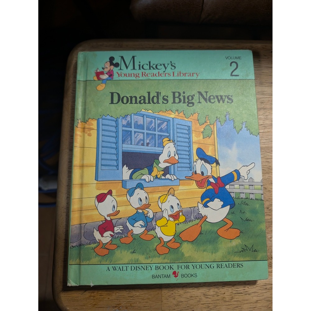 Vintage Walt Disney 3 Book Lot Mickey Meets Giant Donalds Big News Colors Shapes - Picture 5 of 12